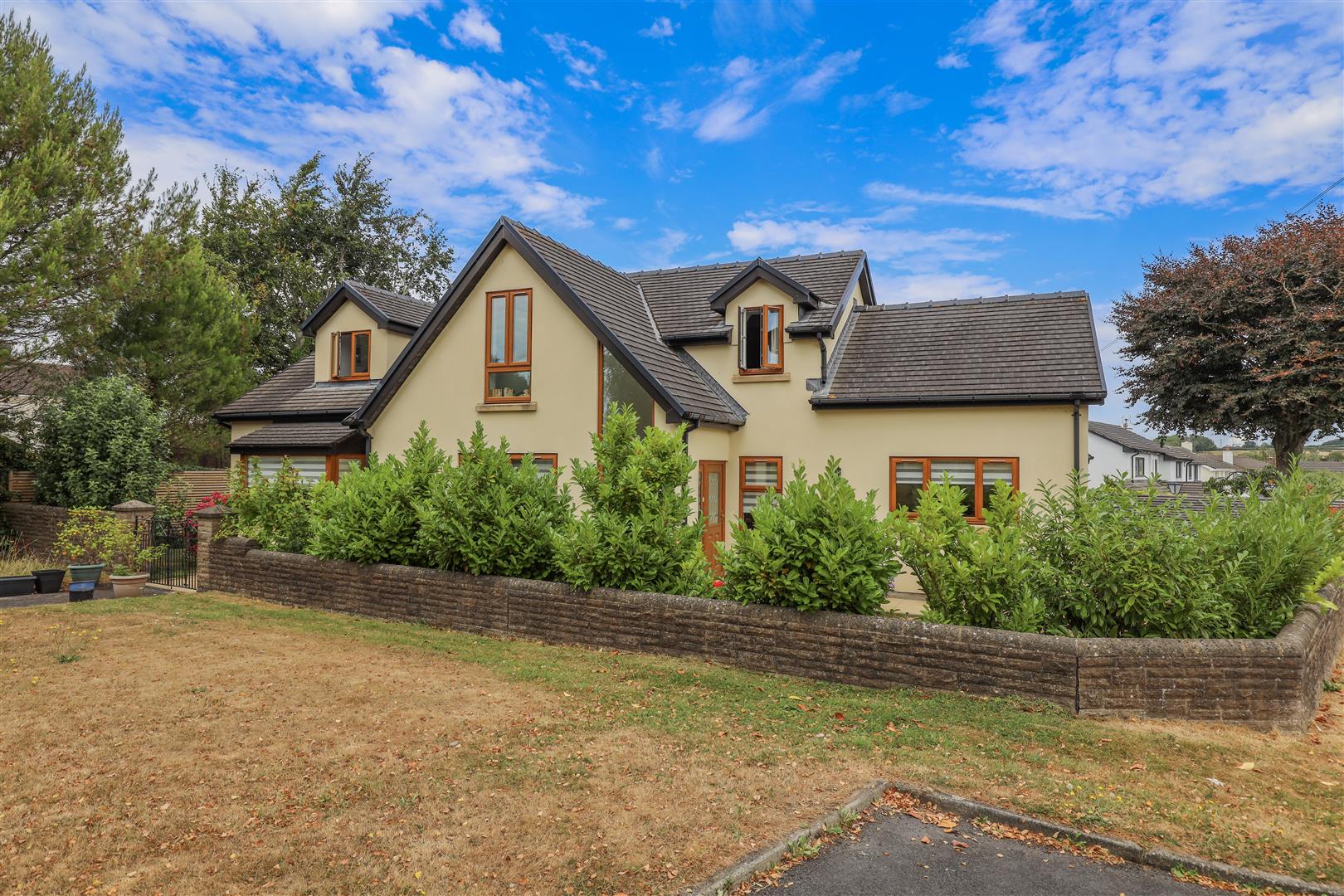 Primrose View, St. Quentins Close, Llanblethian, Cowbridge, Vale Of Glamorgan, CF71 7EZ